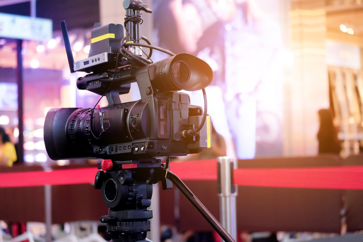 studyrama's tweet image. 🎥 Passionné(e) par l&apos;#audiovisuel ? 
Découvrez si les #métiers de ce secteur sont faits pour vous, grâce à notre test d&apos;#orientation ! 🔎
👉bit.ly/4nx2Jyz
@esis_ecole #cinéma #tournage