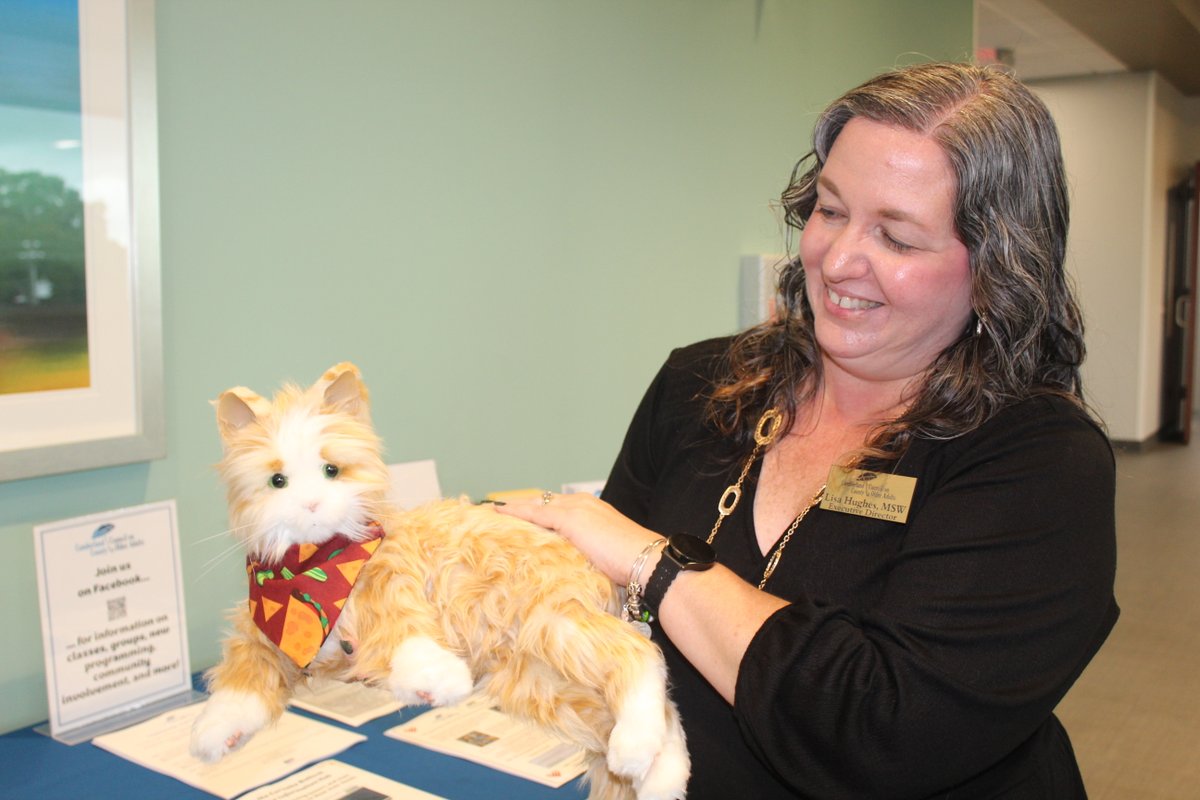 SRAHEC_NC's tweet image. #LearningTeachingHealing #LIVEUNITED
Learning about community resources, giving them a hand up! The United Way of Cumberland County impacts health/wellness, strengthens children&apos;s ability to succeed in school, and benefits families through employment prep and financial stability!