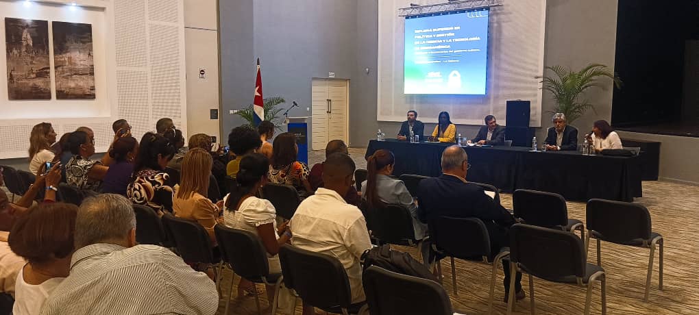 CITMATELOficial's tweet image. 🚀 ¡Arrancamos! #Citmatel participa en la inauguración del Diplomado Superior en Política y Gestión de la CTI en Iberoamérica. Auspiciado por @CitmaCuba y @EspacioOEI 
👏 Más de 70 actores del sistema de #CienciaCubana unidos para potenciar la #Innovación.
 #CTI #Formación