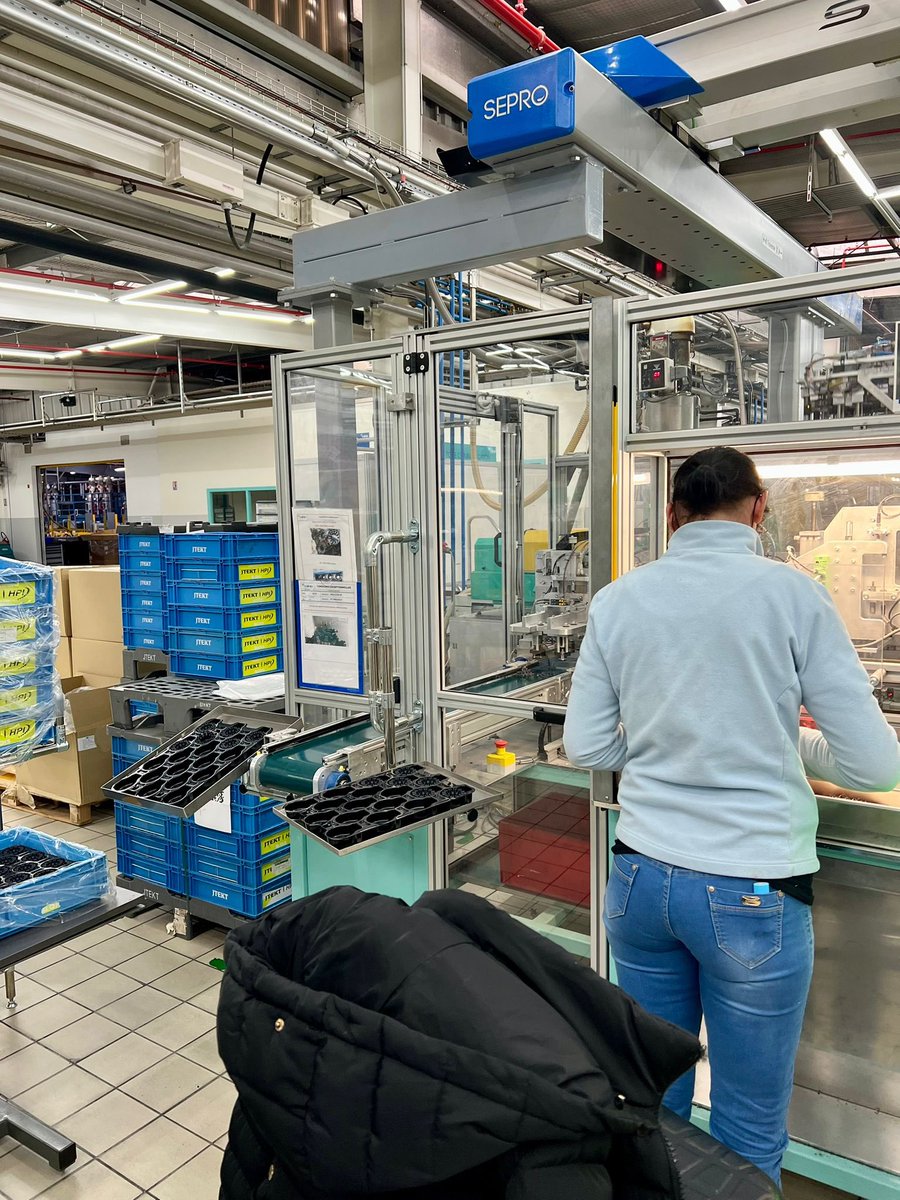 Visite de l’entreprise MIHB à Groissiat pour échanger sur les enjeux des PME.

Seule une politique pragmatique, fondée sur la revalorisation du travail, la simplification des normes et la baisse durable du coût de l’énergie, permettra à nos PME d’être compétitives.
Nous devons