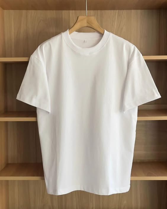 Turna41807419's tweet photo. @Efiaodo1 I sell plain T-shirts. 90 cedis very thick and heavy https://t.co/gtt2mLHac5