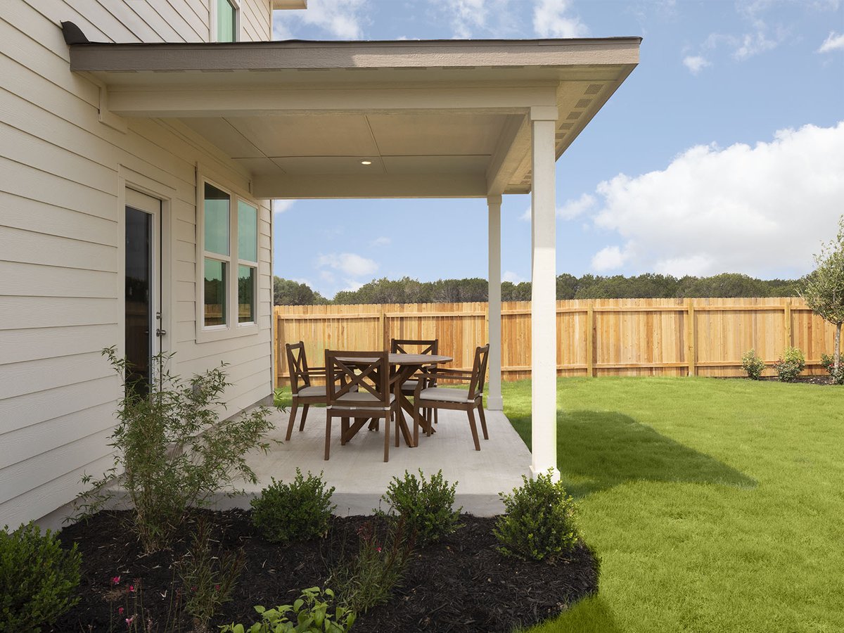 LiveMorningStar's tweet photo. ✨ Discover your new home at 816 Sun Grove Trail by @MeritageHomes! 💙 Enjoy a spacious covered outdoor living area — perfect for relaxing evenings and outdoor entertaining. https://t.co/kWydKTRSSx