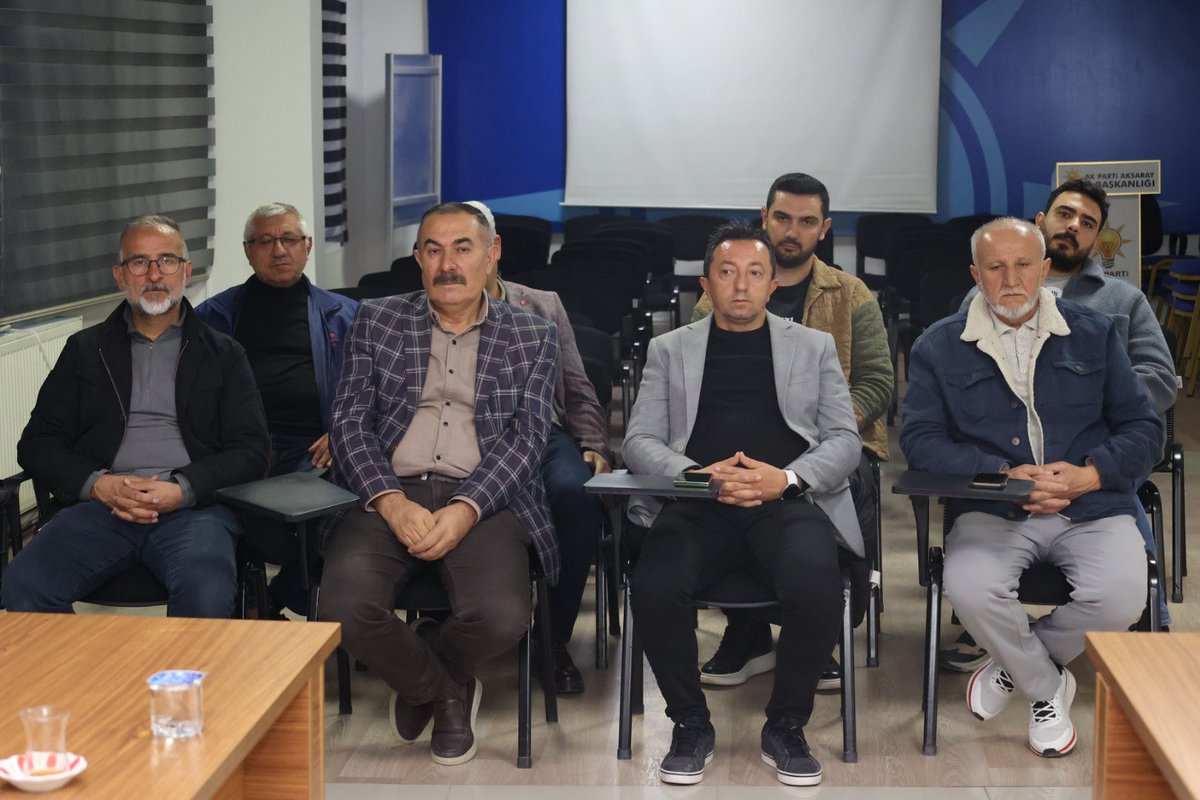 Haftalık Olağan İl Yürütme Kurulu toplantısı İl Başkanımız Hamza Aktürk'ün riyasetinde gerçekleştirildi.

Toplantımızın hayırlara vesile olmasını dileriz.
<a href="/abuyukgumus/">Ahmet Büyükgümüş</a> 
<a href="/ahmetcolakoglu0/">Ahmet Çolakoğlu</a> 
<a href="/akturkhamza/">Hamza Aktürk 🇹🇷</a>