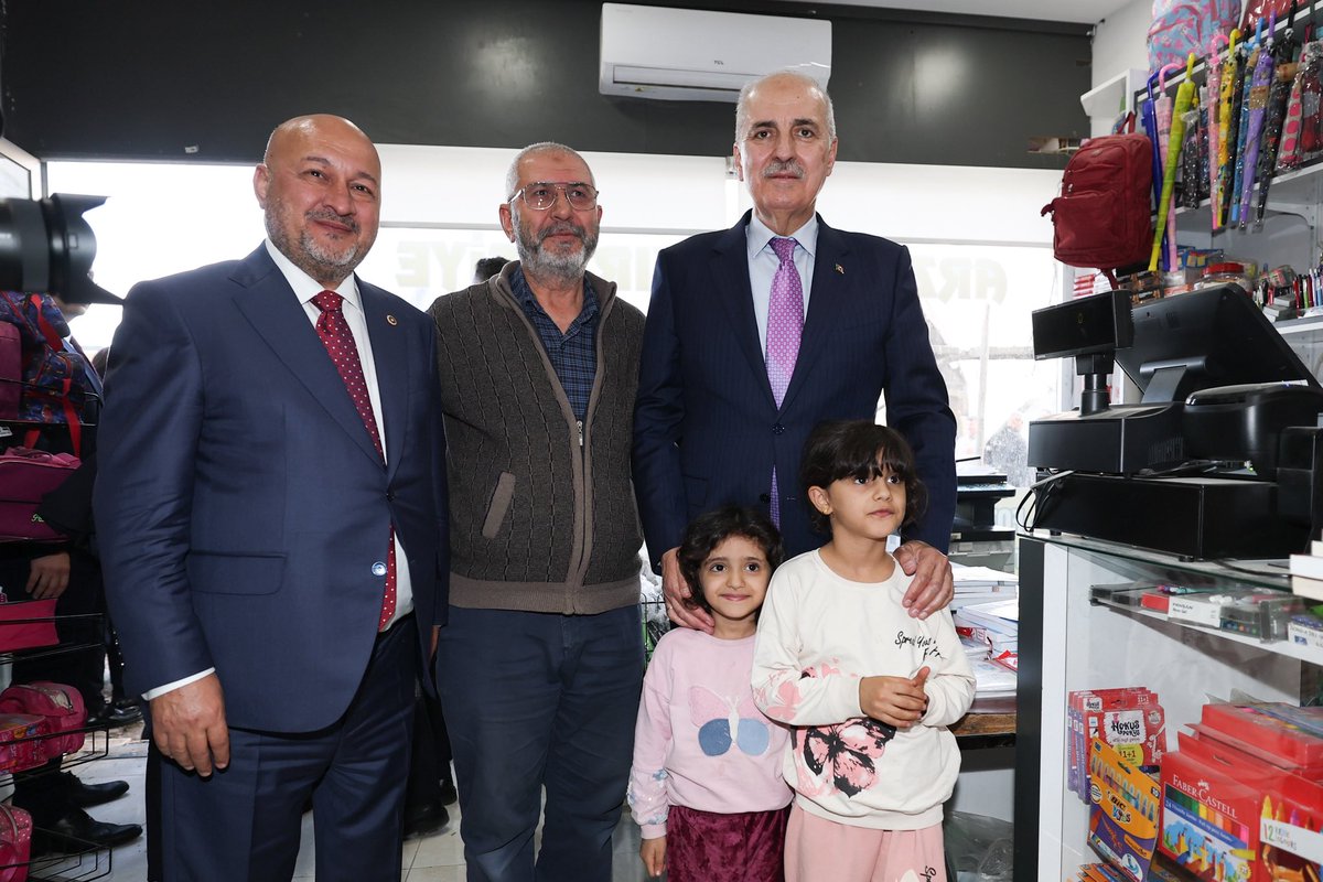 NumanKurtulmus's tweet photo. Medeniyetlerin buluşma noktası olan güzel Adıyaman’da, hemşehrilerimizle ve esnafımızla bir araya gelerek hem sohbet etme hem de şehrimizin sıcaklığını, samimiyetini yakından hissetme imkânı bulduk. https://t.co/0pLqqQYYV2