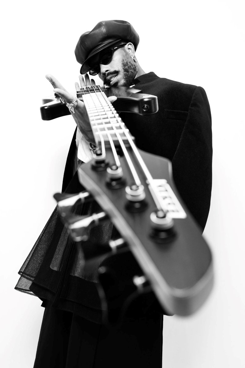 UrbanBridgez's tweet image. B.o.B ‘Airplanes’ Celebrates A Career Milestone | Video urbanbridgez.com/2025/11/03/b-o…