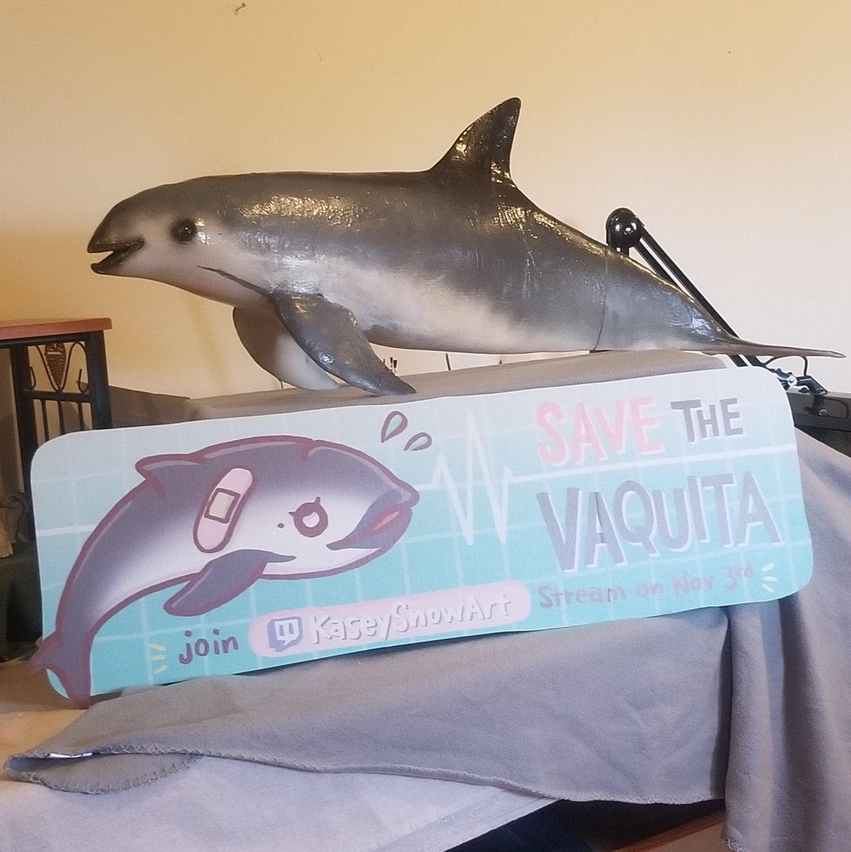 I'll be live on the front page of Twitch from 12-8pm Pacific for #SaveTheVaquita week!

Twitch.tv/kaseysnowart 

We'll be talking latest vaquita news, fundraising for conservation, and making vaquita art to spread the word!
