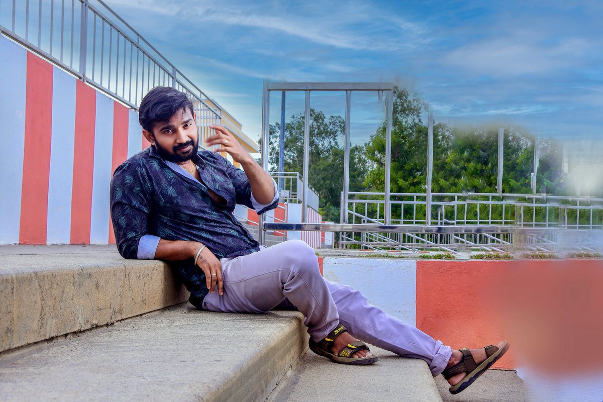 Rishivickyaru's tweet photo. Men of style don’t follow trends, they set them 
Face - RISHIGANESH @rishivickyoffical 
#kollywood #kollywood_tamil #tamilcinima #tamilcastingcalls #casting #castingcall #actor #actors #portrait #portfolio #photographer #photos #newphotographer #tamilpasanga #newphoto #cinema https://t.co/Kzr7iRivpY