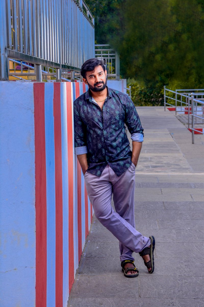 Rishivickyaru's tweet photo. Men of style don’t follow trends, they set them 
Face - RISHIGANESH @rishivickyoffical 
#kollywood #kollywood_tamil #tamilcinima #tamilcastingcalls #casting #castingcall #actor #actors #portrait #portfolio #photographer #photos #newphotographer #tamilpasanga #newphoto #cinema https://t.co/Kzr7iRivpY