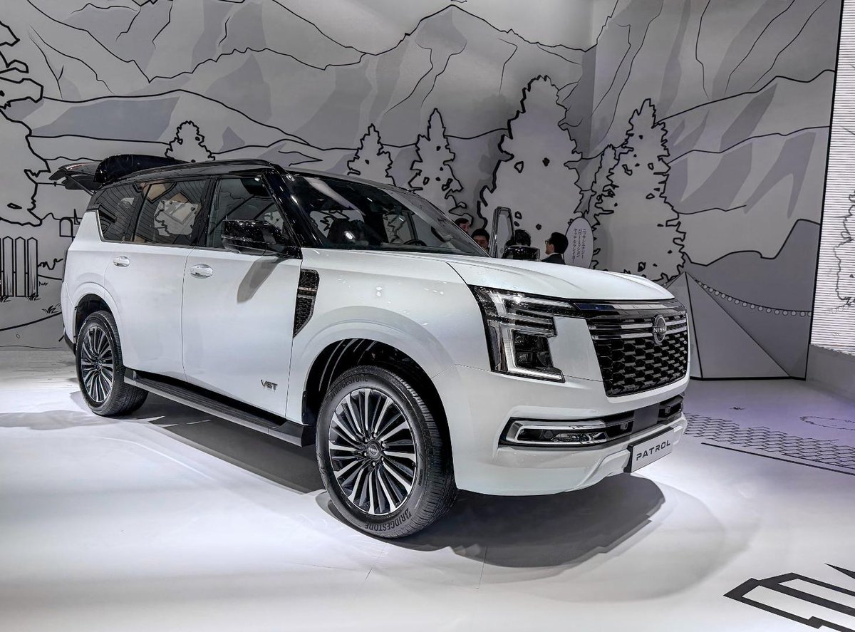AutoTraderSA's tweet image. We spotted the new Nissan #Patrol in Japan, and it's coming to SA. Does it have what it takes to compete with the Toyota #LandCruiser 300? bit.ly/TheAllNewNissa…