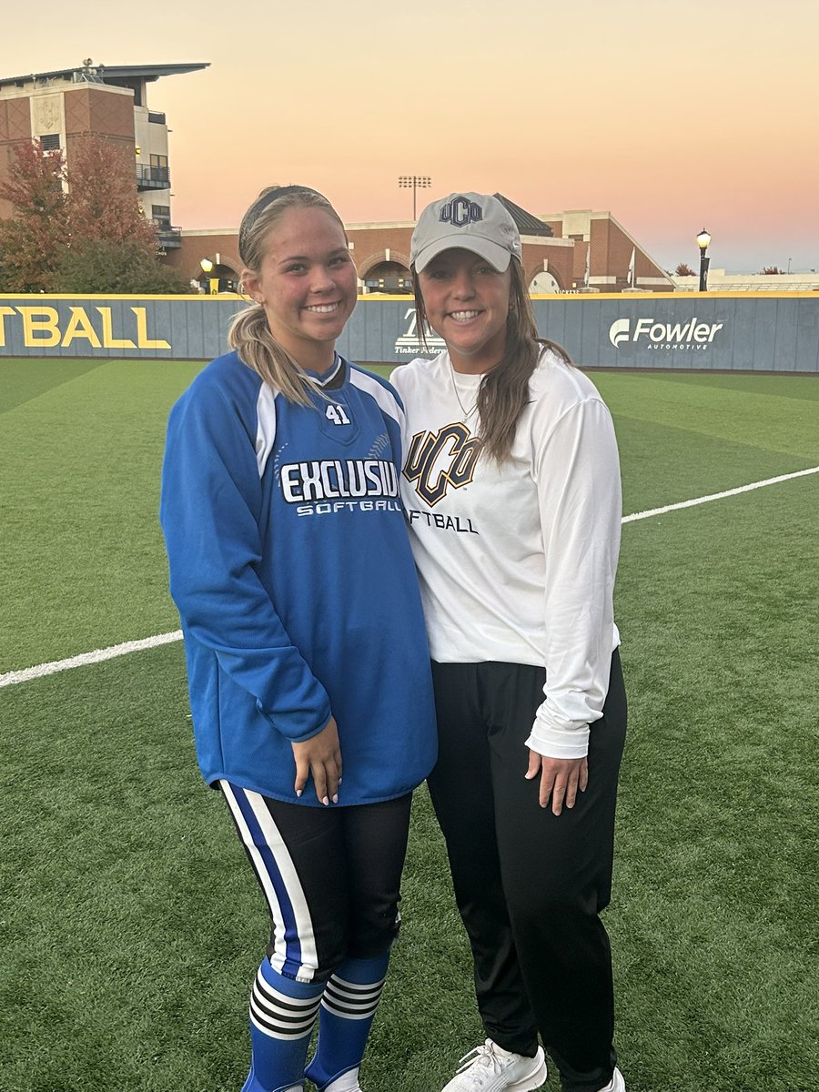 DStrecker_2027's tweet photo. Thank you @UCOSoftball  for a great camp!  Thank you Coach Maples and Coach Boone for having us out! https://t.co/u52GKTCCFP