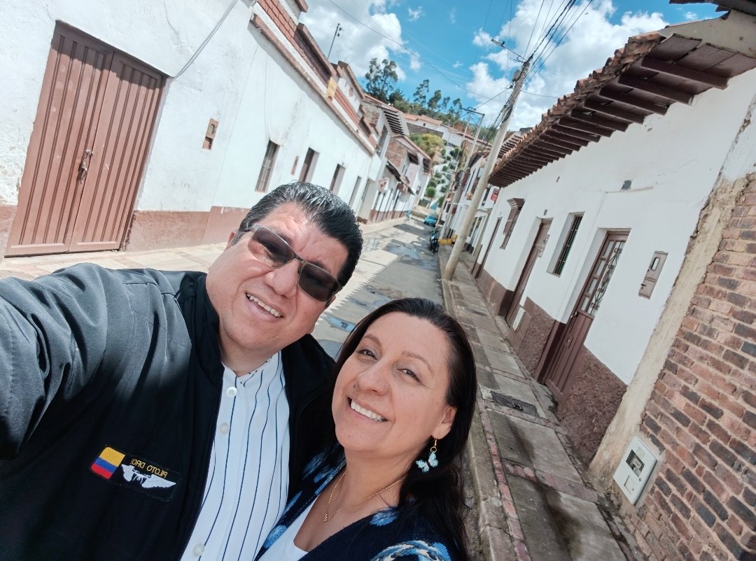 jukare's tweet photo. Feliz aniversario de Grafito y Ópalo https://t.co/dczNQCRV6k