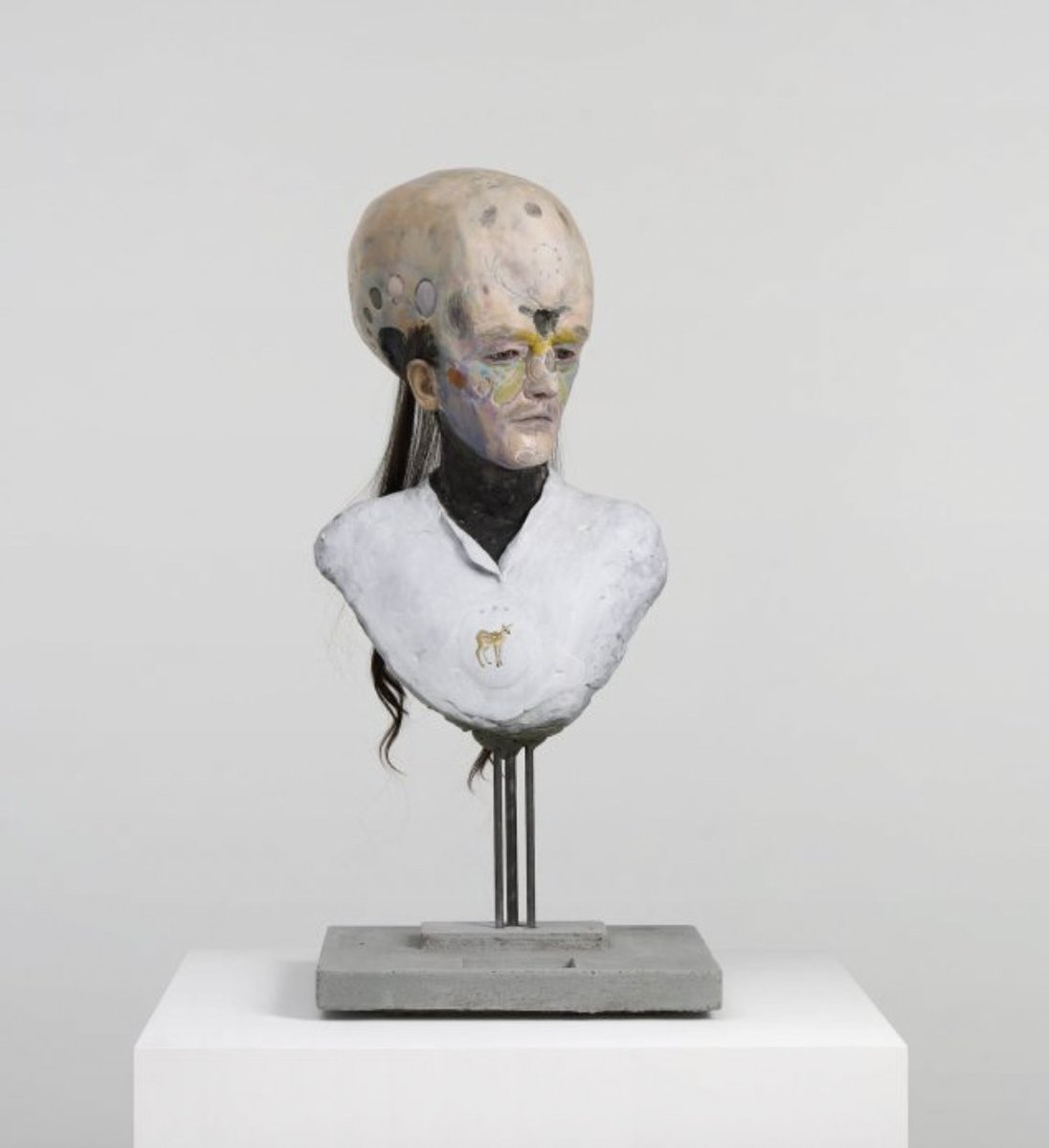 One of the things he told that hit so simply was how he let something “else” takeover in the creative process, as he noted “That's what my intention is, to actually let something else take control.”

the-unibrow.com/daily-brows/ou…