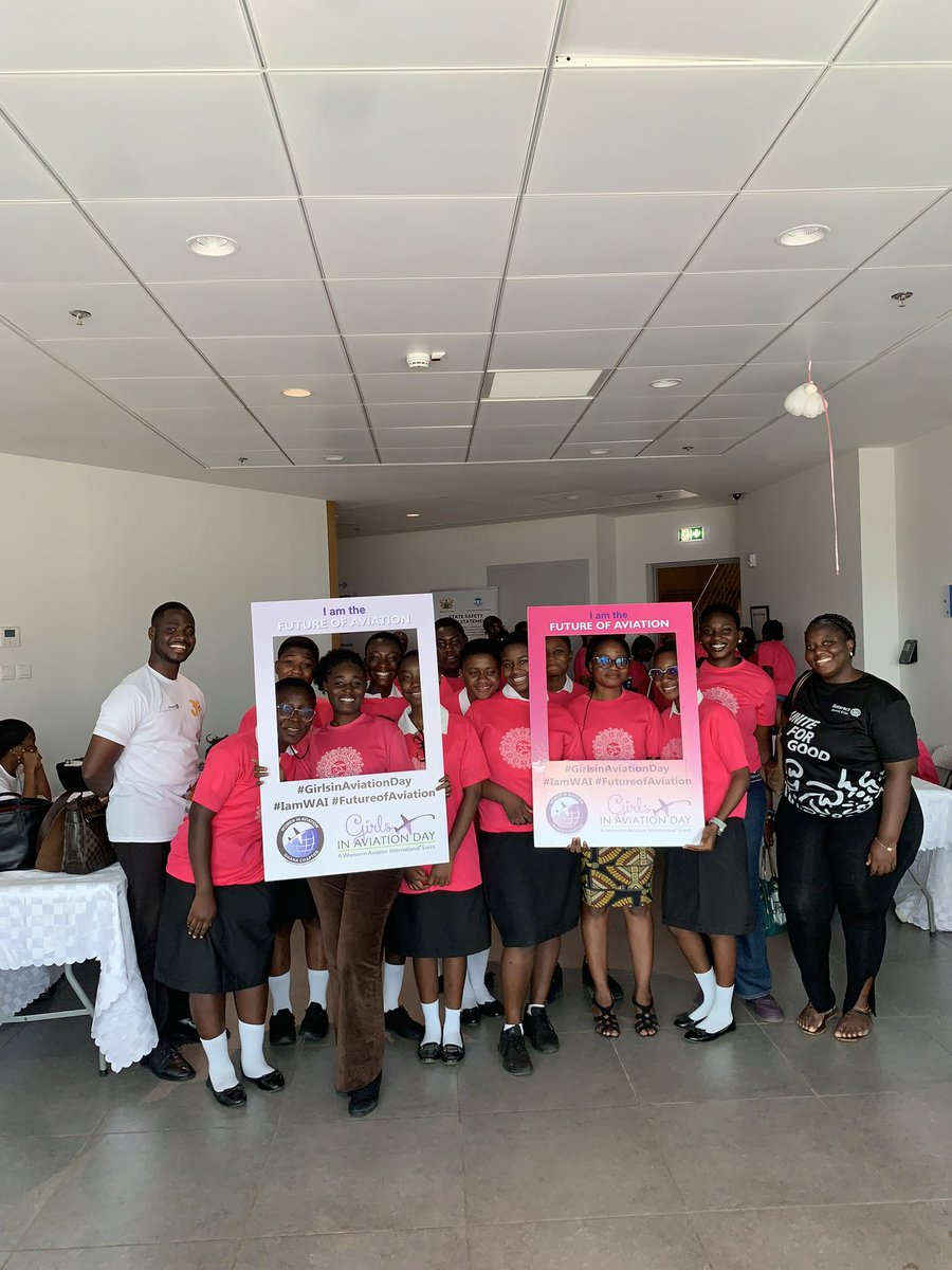 RRCRotaract's tweet image. ✈️ Girls in Aviation Day! 🎉
We brought together 10 brilliant students from Accra High School and Accra Girls SHS to explore the world of aviation 🛬
They discovered inspiring stories of women breaking barriers and left motivated to chase their dreams in the skies 👩‍✈️🚀

#WeAreRRC