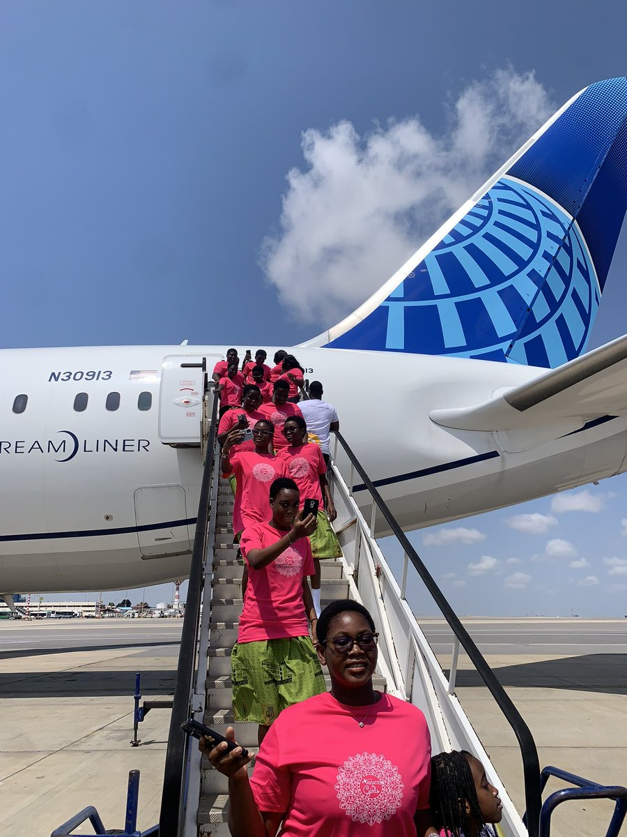 RRCRotaract's tweet image. ✈️ Girls in Aviation Day! 🎉
We brought together 10 brilliant students from Accra High School and Accra Girls SHS to explore the world of aviation 🛬
They discovered inspiring stories of women breaking barriers and left motivated to chase their dreams in the skies 👩‍✈️🚀

#WeAreRRC