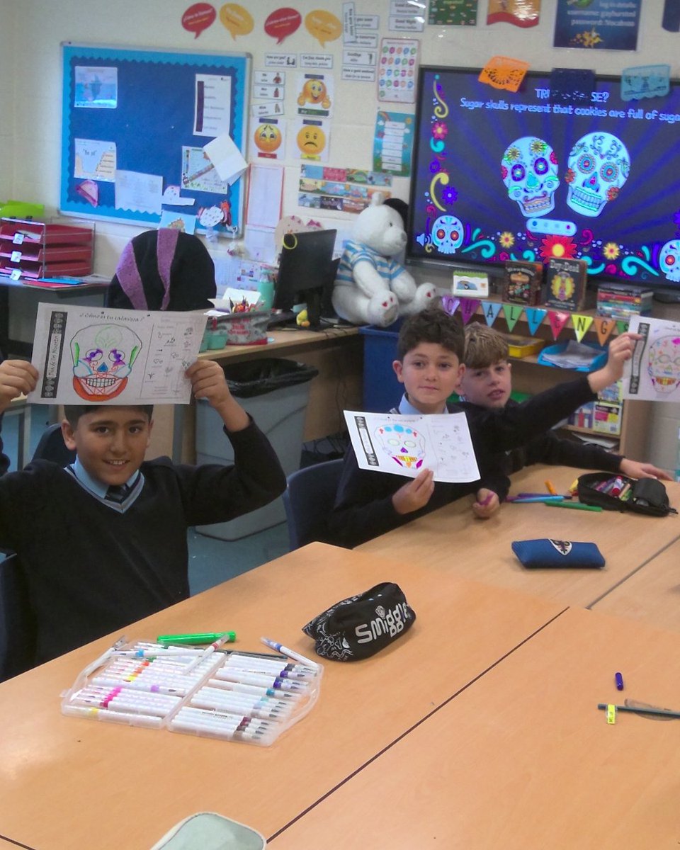 GayhurstSchool's tweet image. 🌸💀 ¡Día de los Muertos! 💀🌸 This week, our children are exploring traditions and designing colorful sugar skulls! #DiaDeLosMuertos #SpanishLearning #CulturalAwareness #LanguagesInAction #PrimarySpanish #Calaveras #SchoolLife #GlobalCitizens #ELDRIC #SiblingSchool #PrimaryMFL