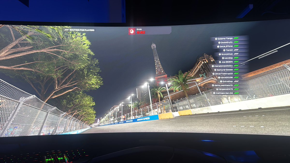 Testing out my first ever F1 25 Multiplayer race. Time to run it!