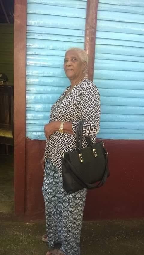 Adorada madre Silvia DeLosSantos! 

Hoy celebro tu 81 años de natalicio en vida con el alma llena de gratitud y el corazón mirando al cielo, donde sé que brillas con la misma fuerza de siempre. Feliz cumpleaños, querida mamá! Sigue a los pies del señor, paz a tu alma🙏🙏🙏❤️!