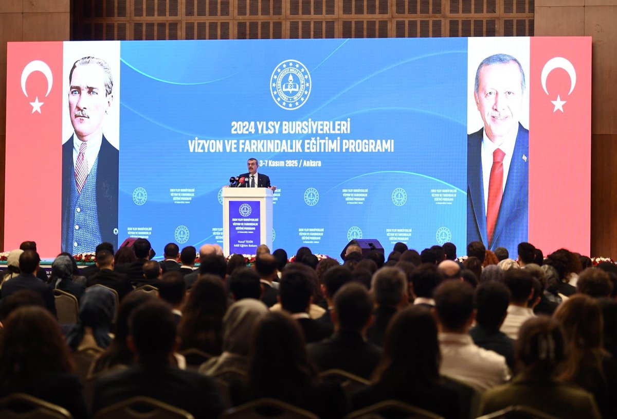 mebyyegm's tweet image. Sayın Bakanımız Yusuf TEKİN, 2024 YLSY Bursiyerleri Vizyon ve Farkındalık Eğitimi Programı&apos;nda bursiyerlere hitap ettiler.