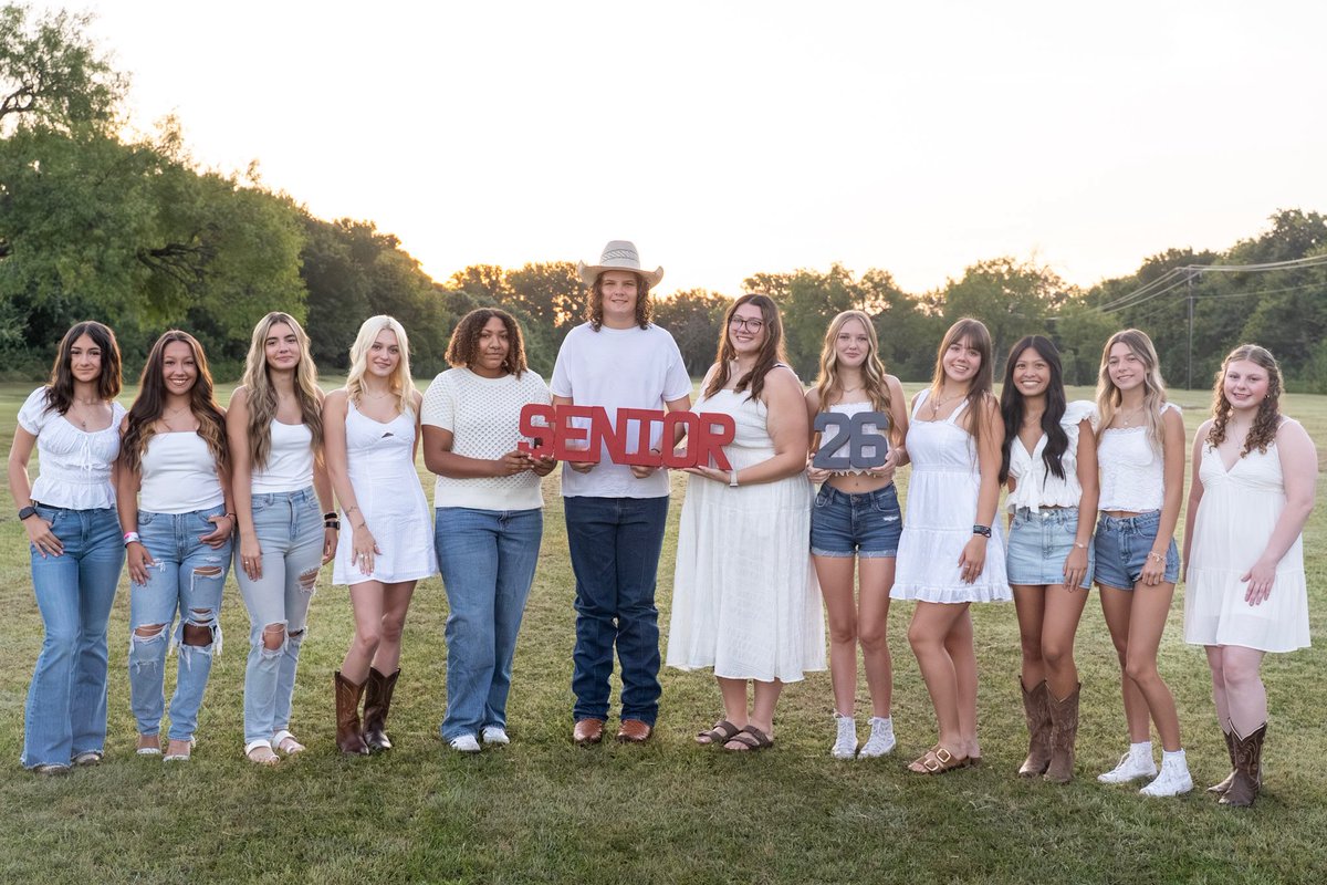 These seniors are something special! We are so thankful for these 12 and what they have done for our program. ❤️🖤 #onceanelkalwaysanelk #seniornight