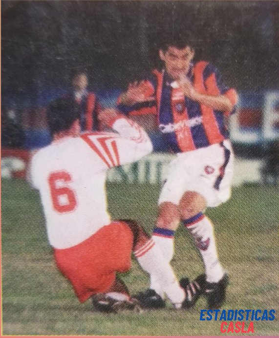Carlos Javier Netto meteeee
En el 0-2 🆚️ Aaaj 
1996, Atlanta.

Último partido que jugamos en el León Kolbwosky.

#EstadisticasCasla 💙❤️📊