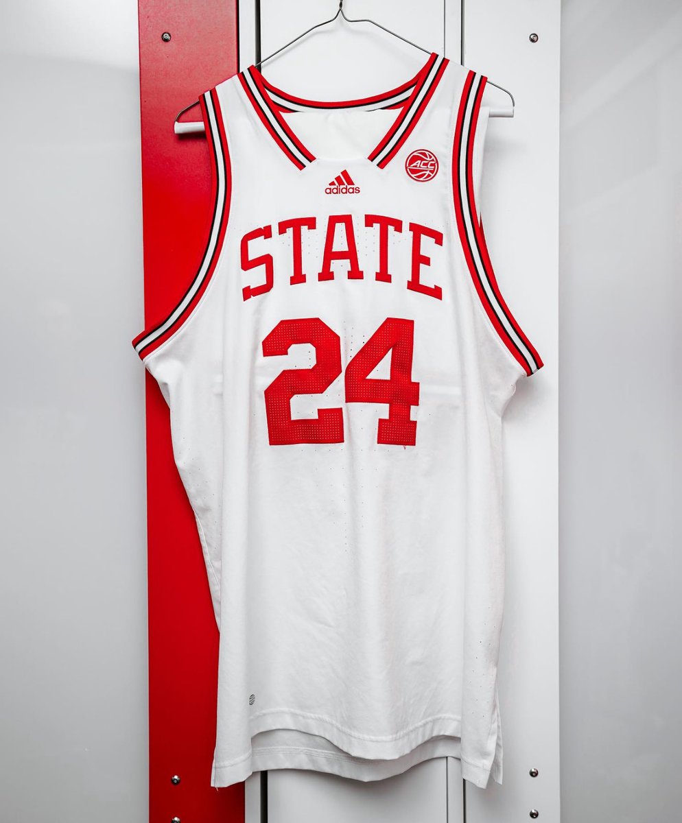 wolferetti's tweet image. The Valvano photo recreation was nice. But don’t let it distract us from what we really want back…