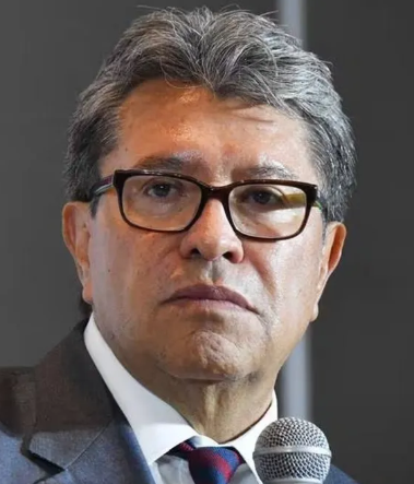 MexicoalDerecha's tweet photo. Ya están saliendo los morenistas a pedir que no se haga la marcha del 15. Evidentemente tienen miedo, pero recuerden que la marcha no es "de okis", es por todo lo que Morena ha hecho... aquí les dejo una recopilación: aumento de impuestos, desaparecidos, destrucción de la selva, regalos a Cuba, impunidad de Adán augusto se aumentan el sueldo....