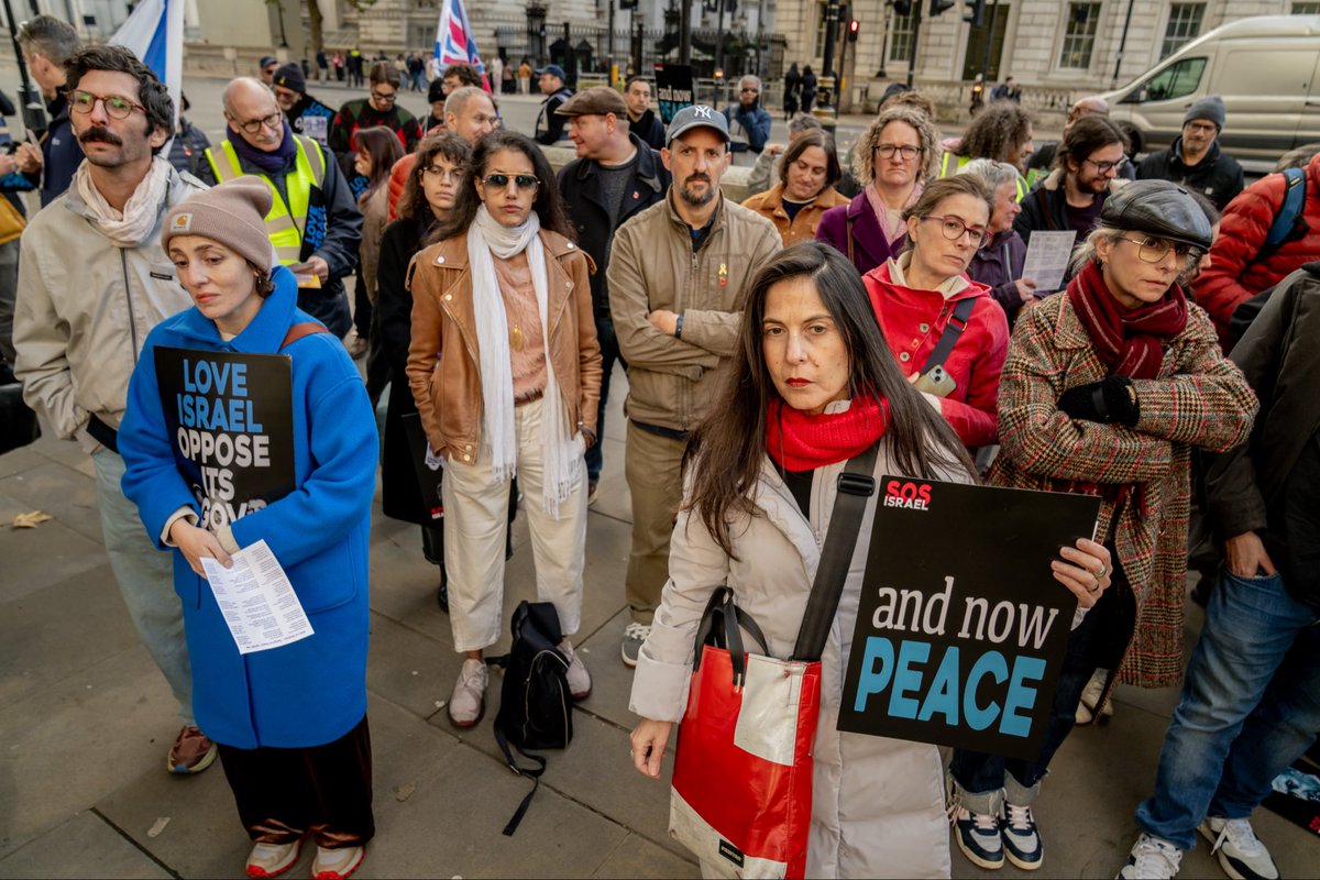 Yesterday, British Jews, Israelis and allies gathered in Central London to stand for democracy &amp; peace and to remember Yitzhak Rabin’s legacy of courage and moral leadership.

Commemorating Yitzhak Rabin feels especially urgent this year, as Israelis and Jews everywhere long for