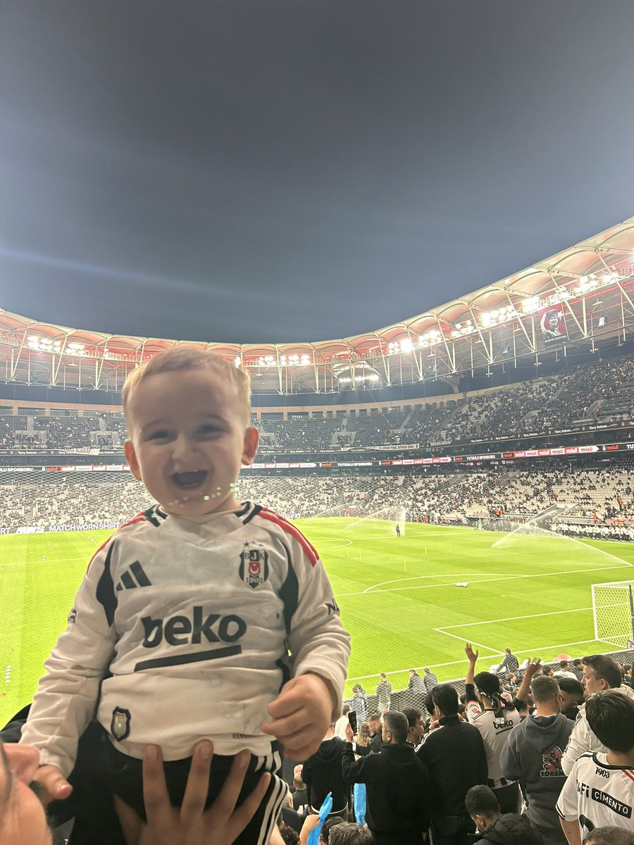 SevvalYayaa's tweet photo. Hayatta bazı anlar paha biçilemez, sizi çok seviyorum.. 💙🩵 https://t.co/SBLTvAvG13