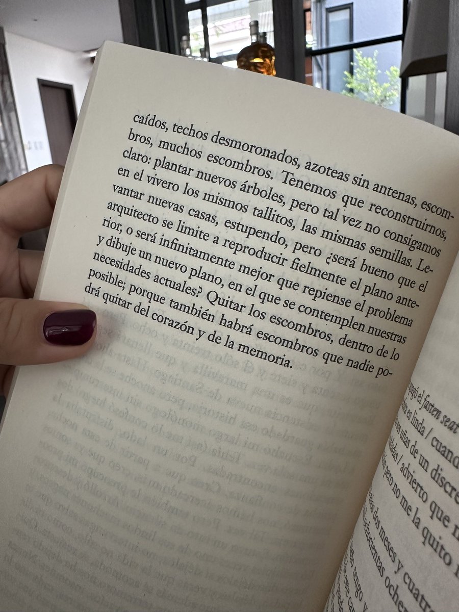 pauinar_'s tweet image. Tenemos que reconstruirnos.
#MarioBenedetti
