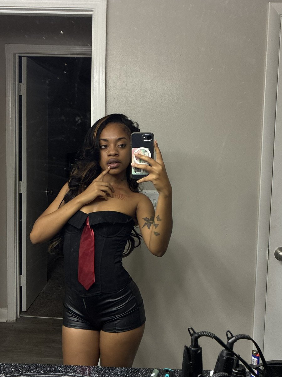 lex 🕷️ tweet media