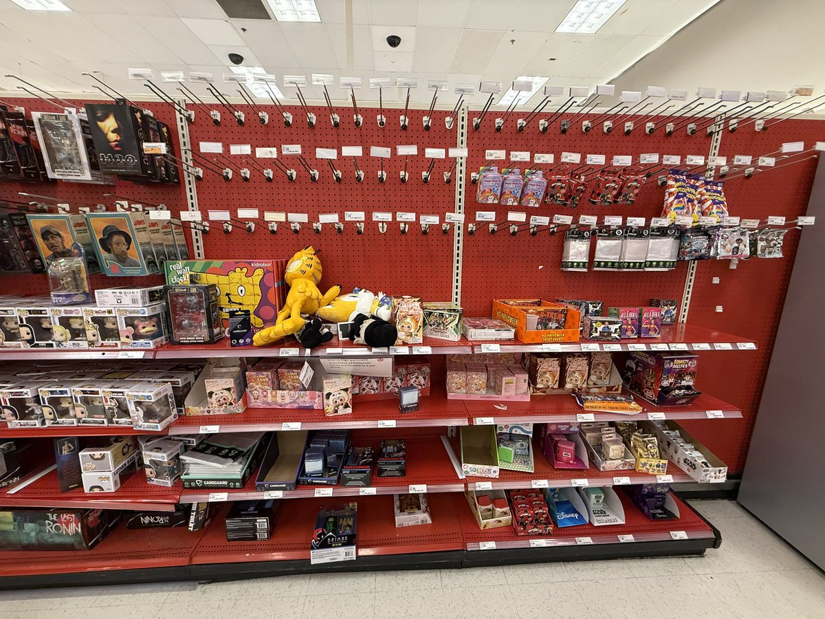 Stock @ pico Rivera target lots of sports , some One Piece legacy sleeved packs, NO POKEMON <a href="/squirtletcgoc2/">SquirtleTCGRestock</a> <a href="/LA_PTCGRestock/">LA PTCG Restock</a>