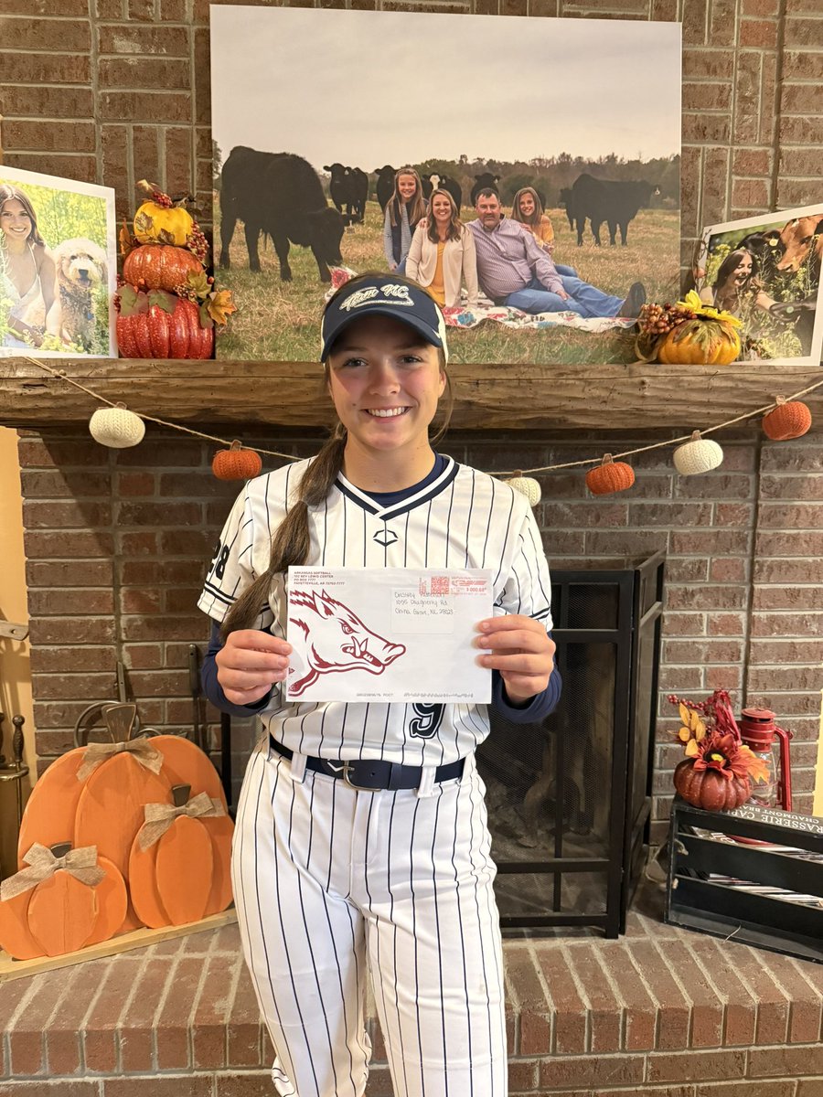 Thank you <a href="/RazorbackSB/">Arkansas Softball</a> sending me mail this weekend! Can’t wait to keep working and finish out the fall with <a href="/teamnc_bowman/">Team North Carolina Bowman</a> 

Next stop Scenic City T25

<a href="/CoachDeifel/">Courtney Deifel</a> 
<a href="/MattMeuchel/">Matt Meuchel</a> 
<a href="/djgasso/">DJ Gasso</a> 
<a href="/ExtraInningSB/">EXTRA INNING SOFTBALL</a> 
<a href="/LineDsoftball/">Line Drive Media</a> 
<a href="/softballamerica/">Softball America</a> 
<a href="/PrepSoftball/">Prep Softball 🥎</a>