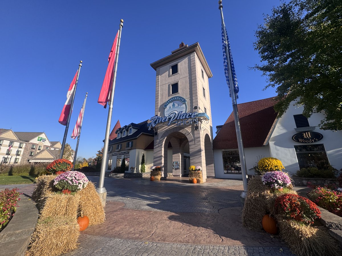 Frankenmuth River Place Shops tweet media
