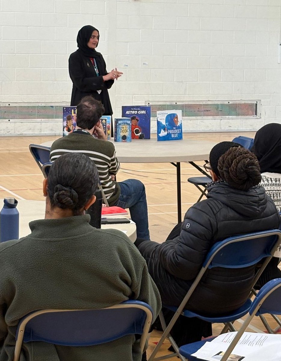 aini_butt's tweet image. Great start to the halfterm, Alhamdulillah!
I delivered an English Writing CPD focusing on Editing &amp;amp; Revising in my own school followed by 'Decolonising the Curriculum;Reframing Narratives' at a school in West London.
@sufiyaahmed and @OnjaliRauf providing new perspectives!