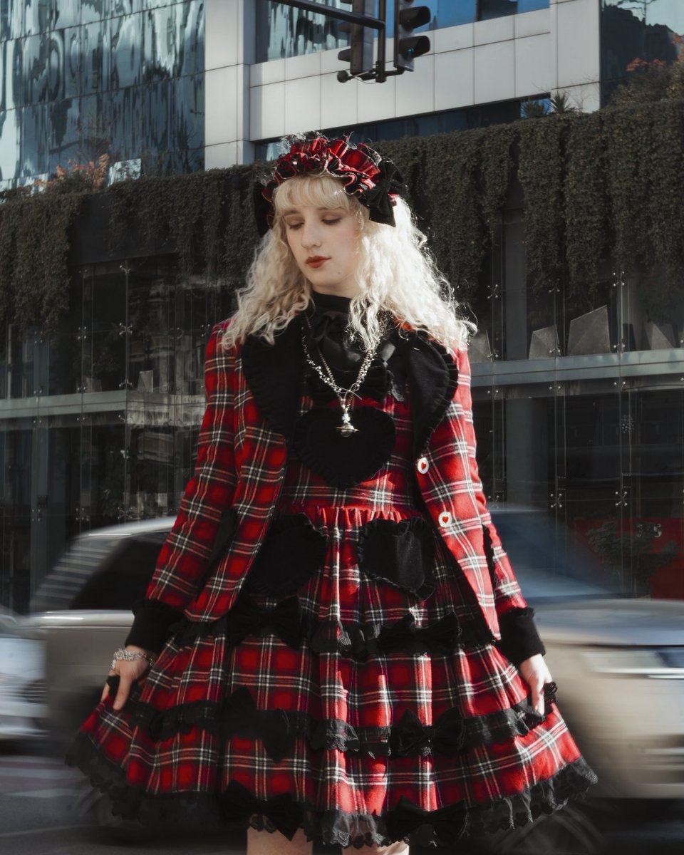 pyshkin_pyshkin's tweet photo. The “Queen of Hearts” collection is now available for reservation! ❤️🖤
Three dresses, two jackets, one pair of shorts, and many accessories are available for pre-order until 17 November. https://t.co/6f4oXXeopz