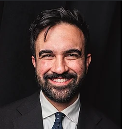 DrewWeidert's tweet photo. 🚨BREAKING: Texas Governor Abbott will impose 100% tariff to people moving from NYC to Texas if Zohran Mamdani wins Mayor election. https://t.co/SPvJDaBSFO