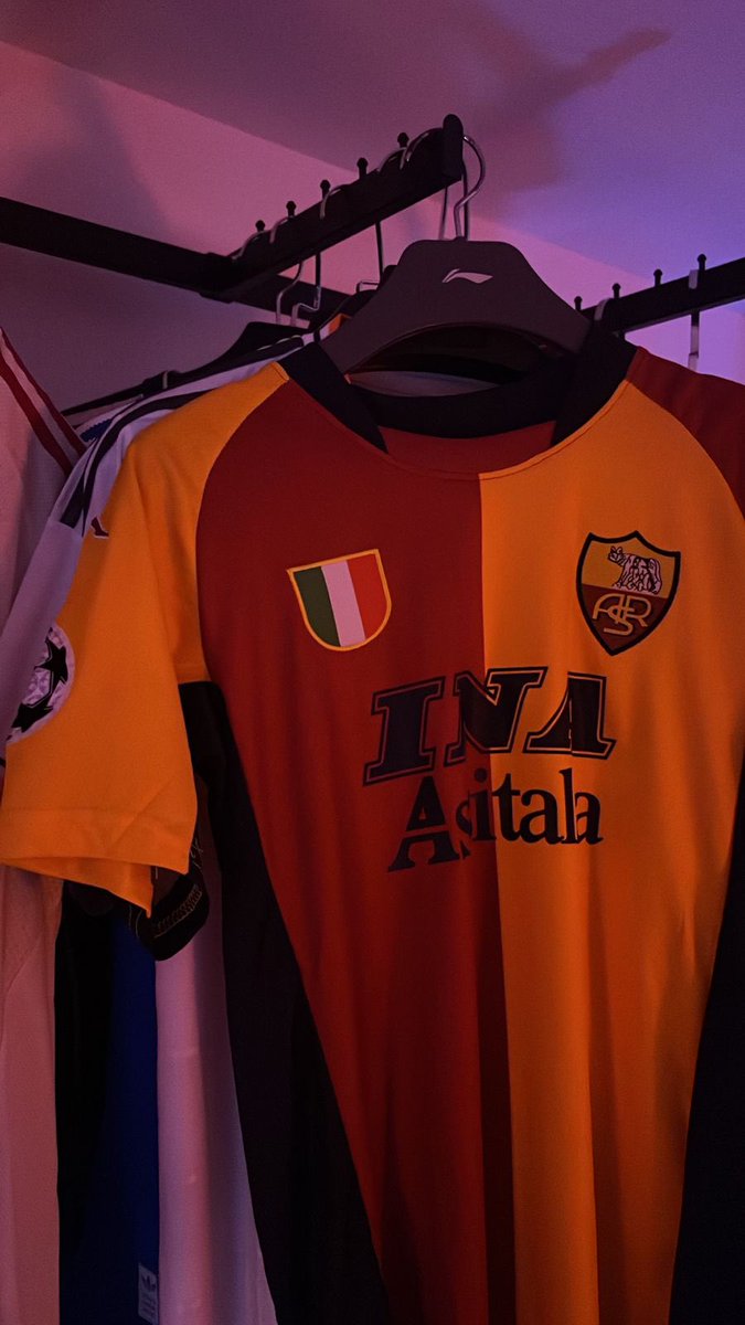 تخيّل تاخذ اي تيشيرت كلاسيك تاريخي قديم جدًا

بـ89 ريال لجميع الاندية + اطقم الاندية الجديدة..

متجر (تكتيك) هو خيارك الاول في الاطقم الرياضية

— من تكتيك <a href="/tktick7/">تكتيك</a> / جودة ورهان!🫵🏼♥️⚽️