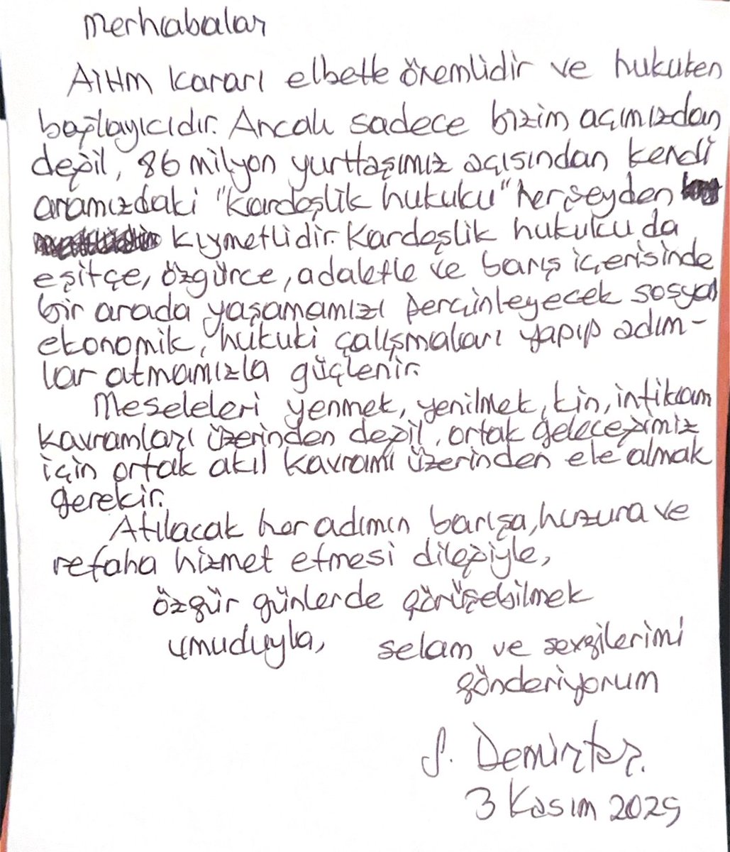 AİHM, Ankara'nın Selahattin Demirtaş davasıyla ilgili itiraz başvurusunu reddetti ve karar kesinleşti. Demirtaş serbest kalacak mı? Bakın Demirtaş ne diyor? "AİHM kararı önemli ve bağlayıcı. Fakat kardeşlik hukuku her şeyden kıymetli"...
