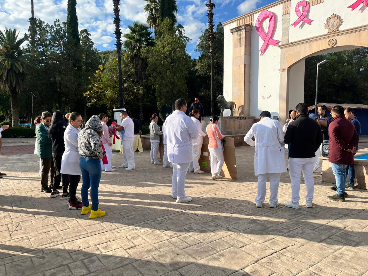 IsssteDurango's tweet image. 🧠 En la CMF ISSSTE Durango realizamos actividades del programa ECOs para crear conciencia sobre el Evento Vascular Cerebral (EVC).
👩‍⚕️ Personal y derechohabientes participaron unidos por la prevención y la salud.
#ISSSTEDurango