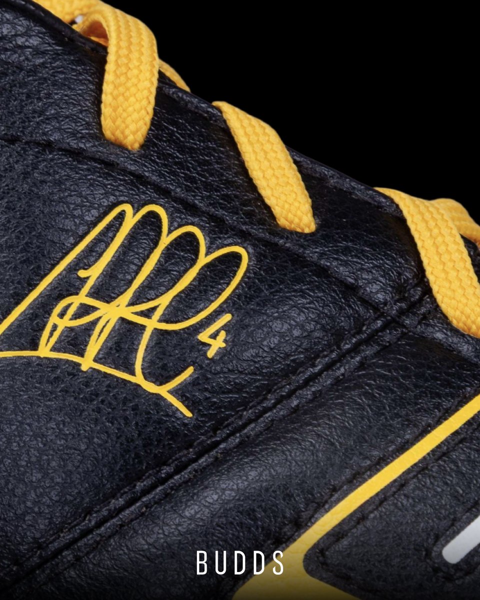 buddsauctions's tweet photo. Cesc Fàbregas Puma boots ⚽
Puma PWR-C SL “Cesc 4” in black/white/yellow, UK 9.5 - worn by the Spanish midfielder.
In our El Clásico auction until November 6th.
🔗 https://t.co/88BgHVMcuM
#CescFabregas #FootballBoots #FootballMemorabilia #BUDDS https://t.co/eFEXJfbwXw