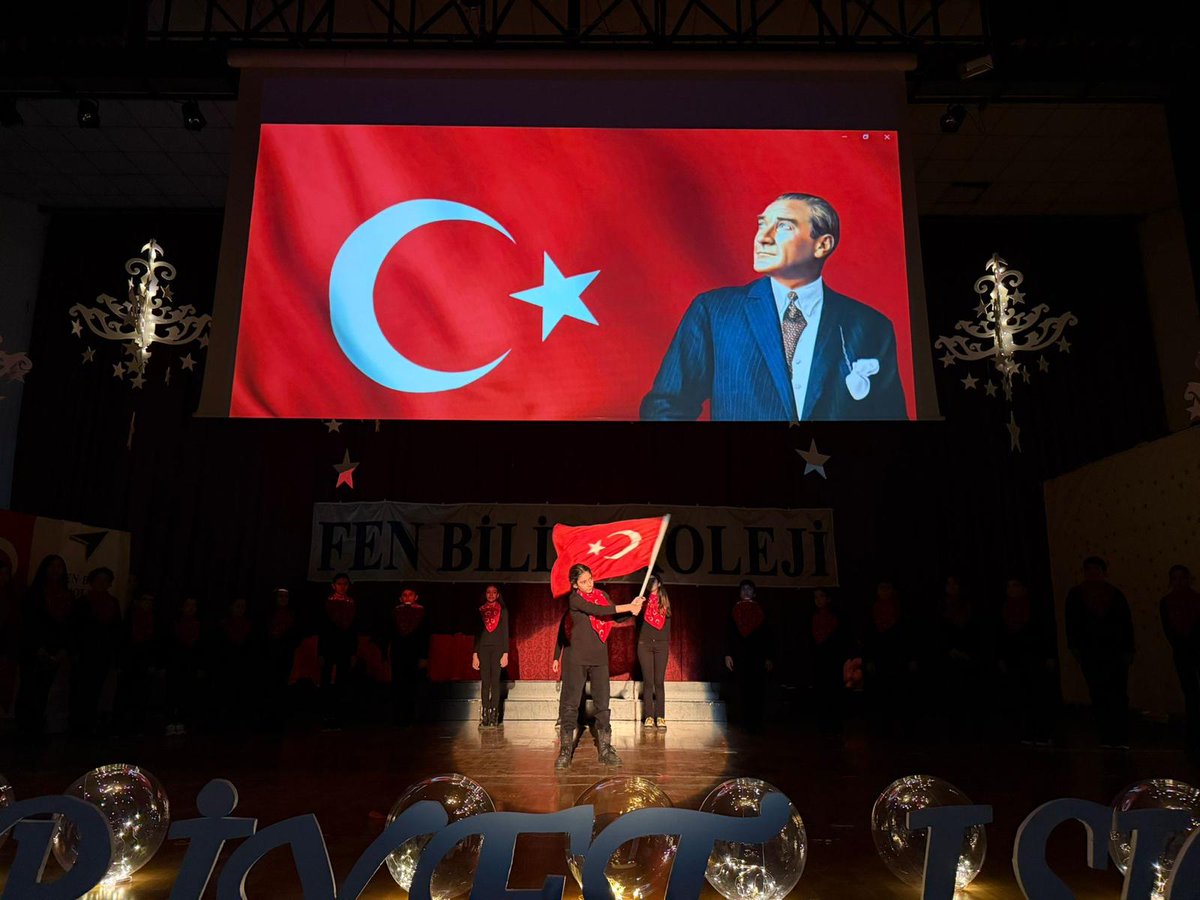 SuleAyata's tweet photo. Cumhuriyet uğruna nice nesiller yetiştireceğiz, vatanına sevdalı.🇹🇷🤍❤️
#özelfenbilimkolejikayseri
#29ekim https://t.co/ySMxBQXqyF