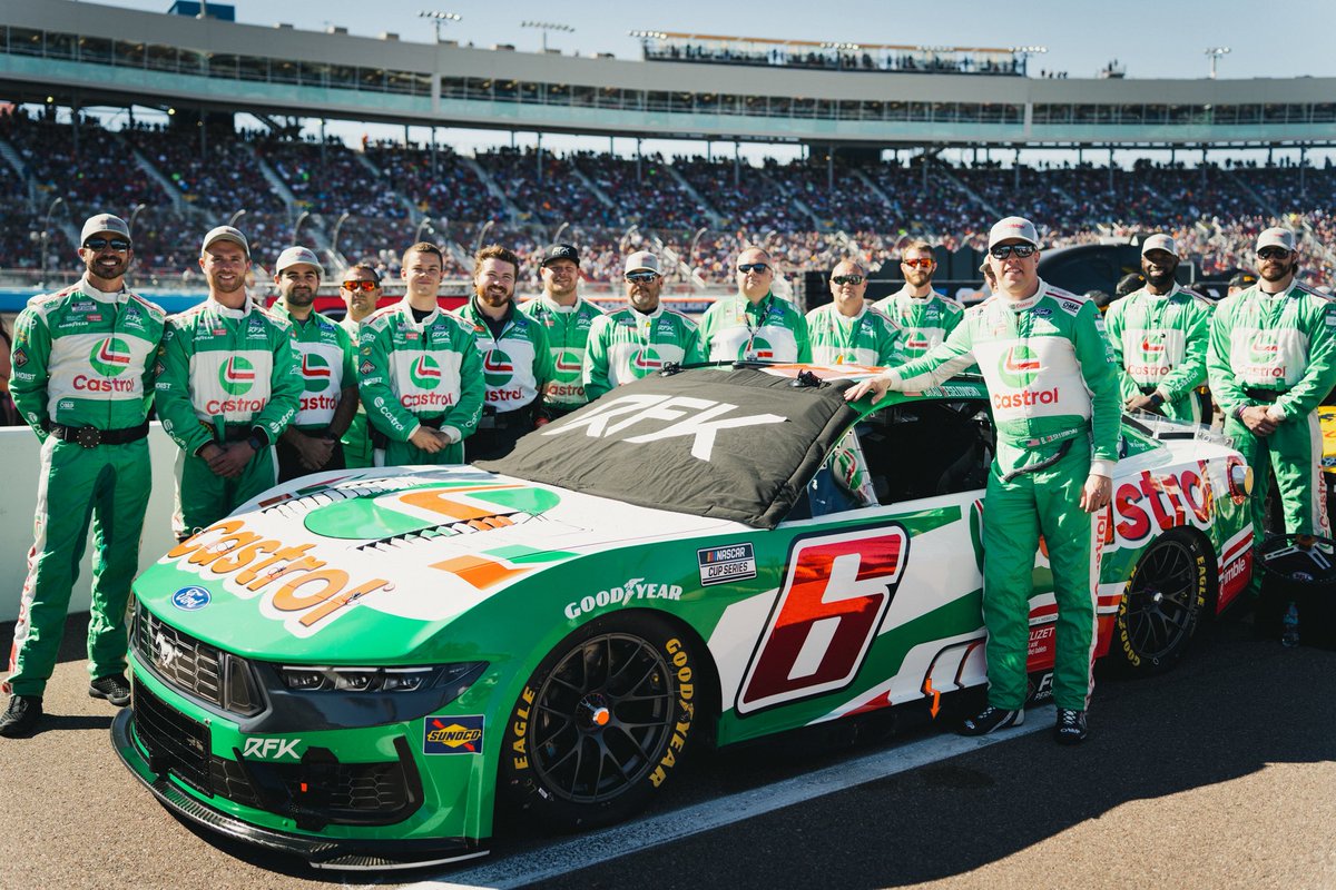 keselowski's tweet photo. Another season in the books. Grateful for this 6 team for their hard work, heart, and never-quit attitude this entire year. Big things to come in 2026! https://t.co/dLEDGR9KwI