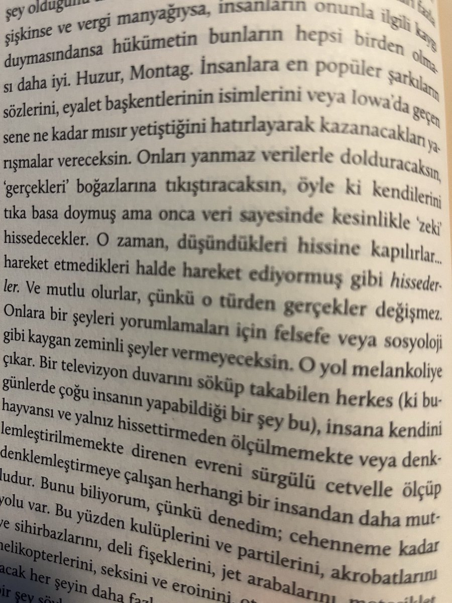 Fahrenheit 451
Ray Bradbury
Sayfa:82
