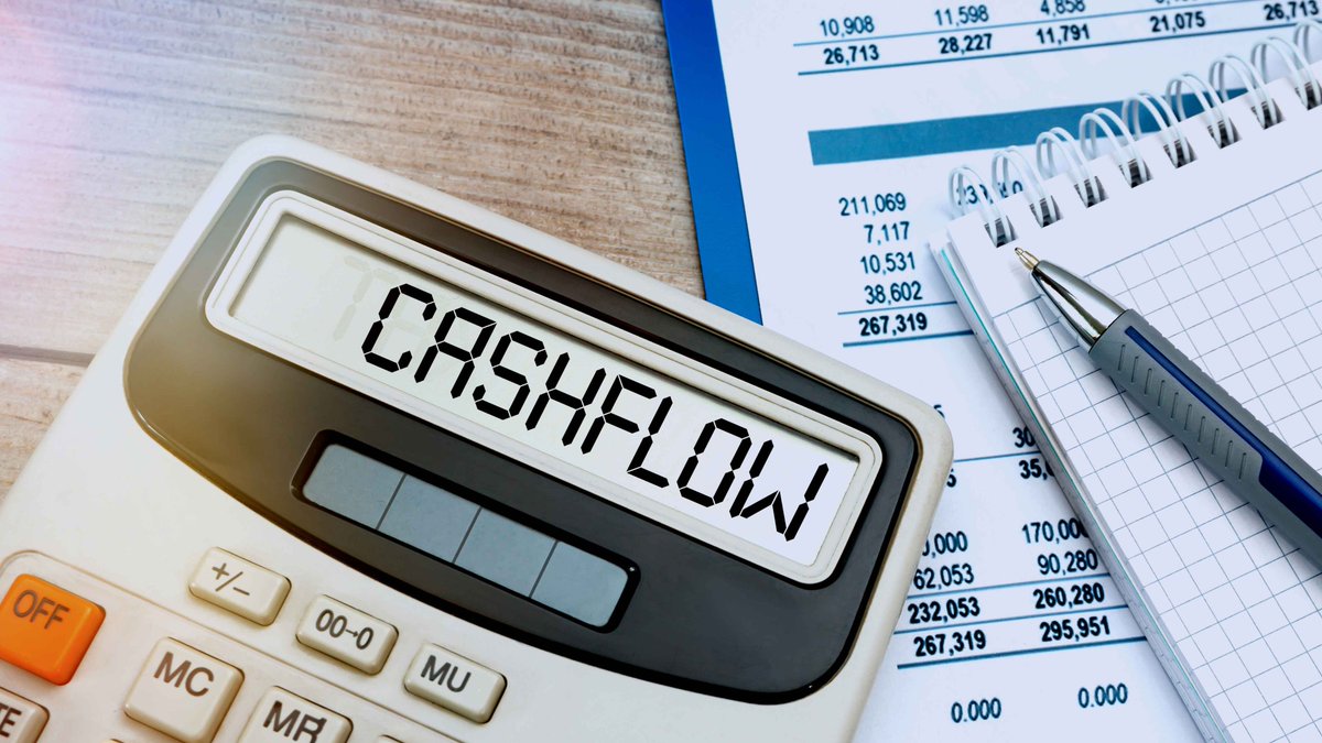 SmallBizBookS1's tweet image. Prioritize Cash Flow Management
Healthy cash flow is more important than profit on paper. Track it closely and plan ahead.  #SmartMoney #SmallBusiness