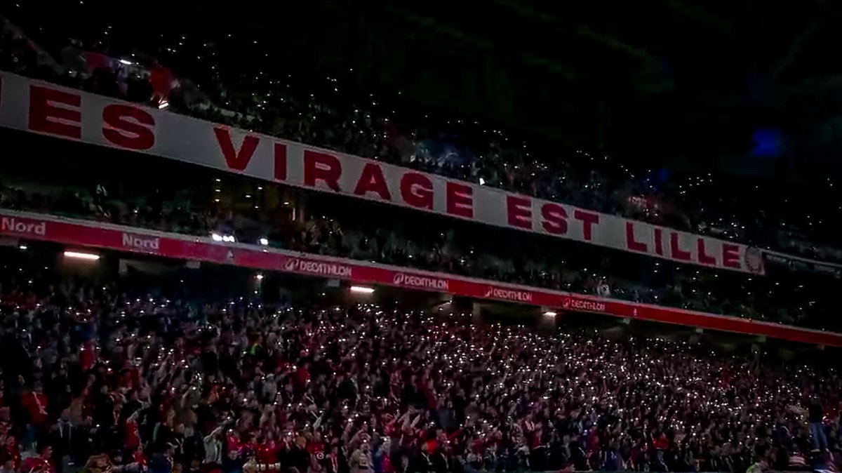 𝗠𝗔𝗚𝗡𝗜𝗙𝗜𝗤𝗨𝗘 ❤️🕊️

Hier au Stade Pierre-Mauroy lors de Lille-Angers, un magnifique hommage a été rendu à la 86e minute de jeu aux 86 victimes de l’attentat du 14 juillet 2016 sur la Promenade des Anglais à Nice. 🥹

C’est tout un stade qui s’est levé pour chanter contre