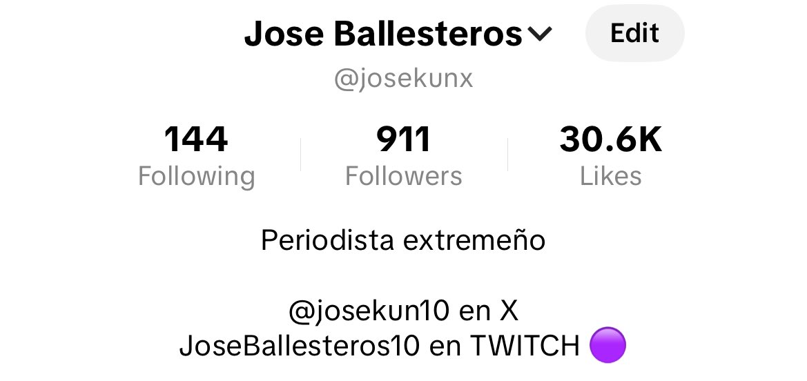 Cerquita de llegar a los 1.000 en TIK TOK mi gente ❤️

UN FOLLOW ayudaría mucho 🤜🏼🤛🏼