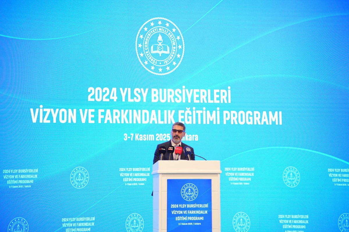 mebyyegm's tweet image. 2024 YLSY Bursiyerleri Vizyon ve Farkındalık Eğitimi Programı, Genel Müdürümüz Doç. Dr. Ünal ERYILMAZ’ın açış konuşmalarıyla başlamıştır.