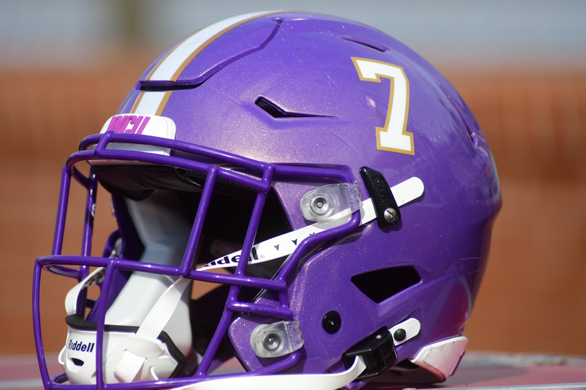 NCFootballNews's tweet image. 🟪 Welcome back to the Top 25, Western Carolina! 🟪

🏈24th in AFCA Coaches Poll
🏈24th in Stats Perform media poll
🏈6-game winning streak
🏈Hosts No. 10/12 Mercer on Saturday

HUGE week for the Catamounts!