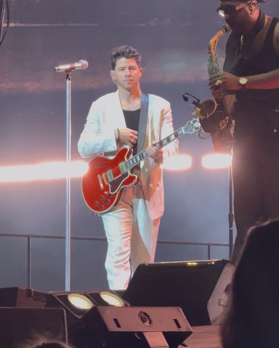 TTFerrets's tweet image. My very first concert, I had so much fun!! 🫶

@jonasbrothers