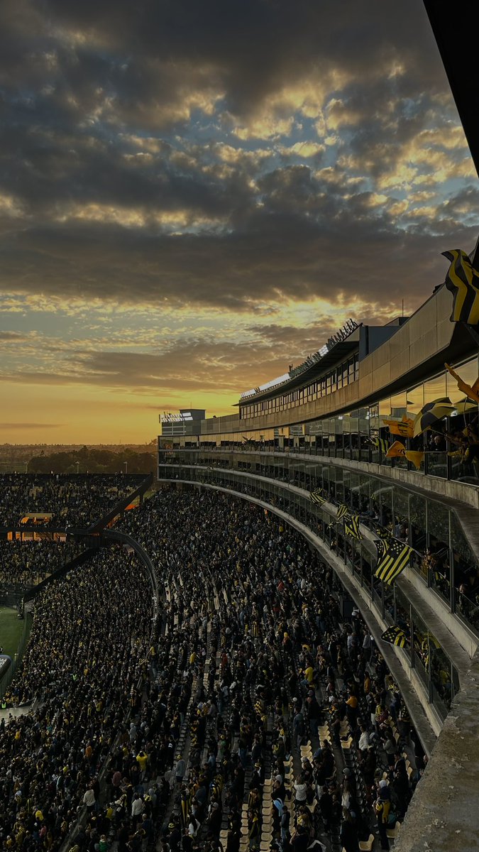 sofidelrioo's tweet photo. Nuestra casa. 💛🖤 https://t.co/3Im2Dq9X2B